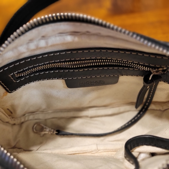 MK Purse - Picture 3 of 3